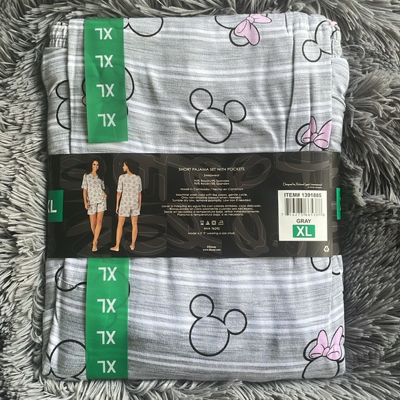 Disney 2-Pc Mickey & Minnie Pajama Shorts Set - Picture 4 of 6